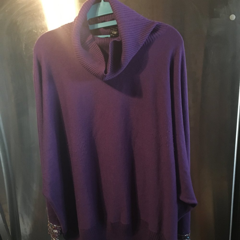 Chit Chat Embellished Sleeve Sweater 192 $20 FIRM